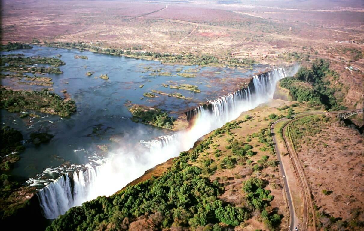 Flatdog Lodge Victoria Falls Dış mekan fotoğraf