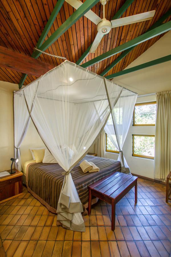 Flatdog Lodge Victoria Falls Dış mekan fotoğraf