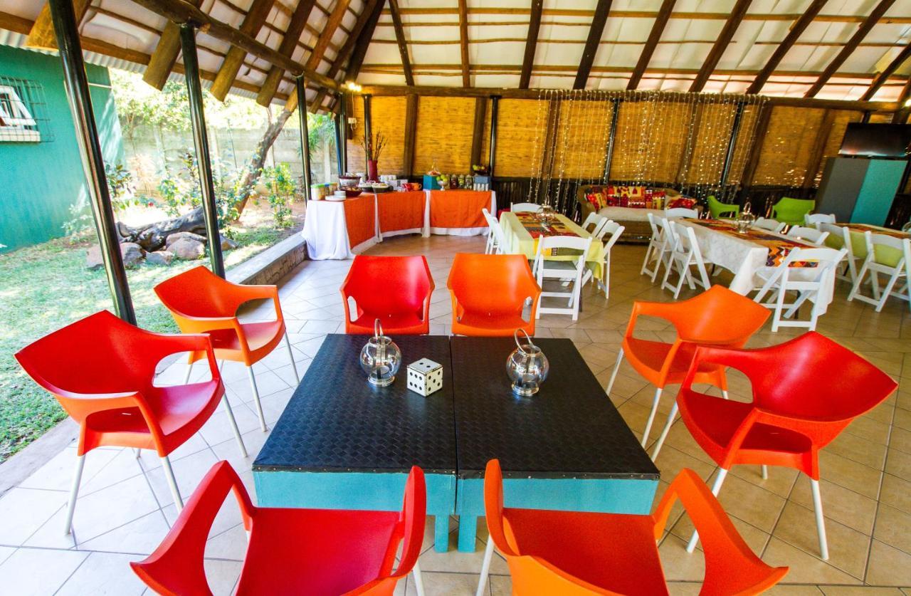 Flatdog Lodge Victoria Falls Dış mekan fotoğraf